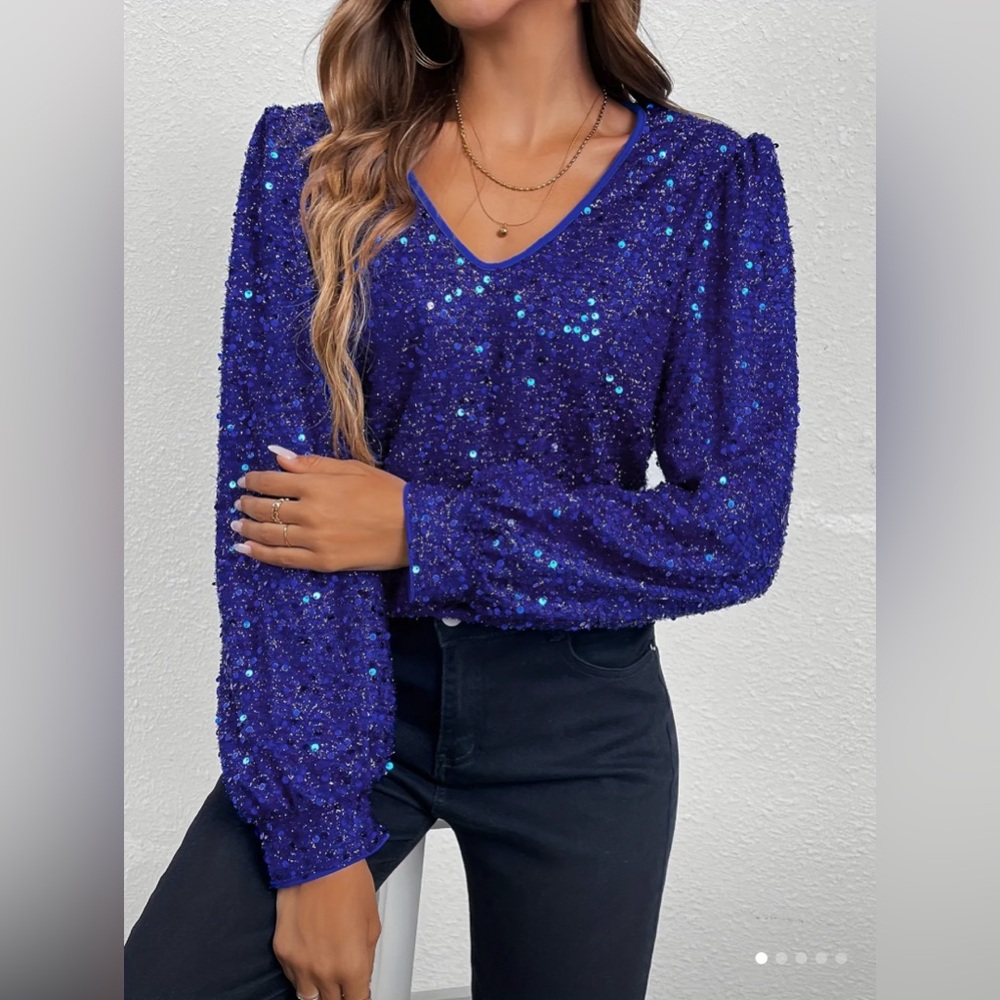 NWOT BOUTIQUE * ROYAL 👸🏽 Blue SPARKLING Sequin Top STUNNING 🤩